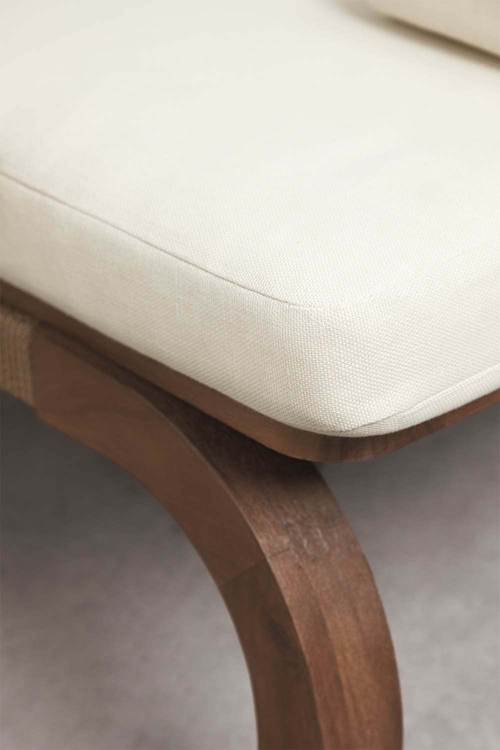 Double reclining sun lounger in acacia wood with Dubai cushion, gallery image 7