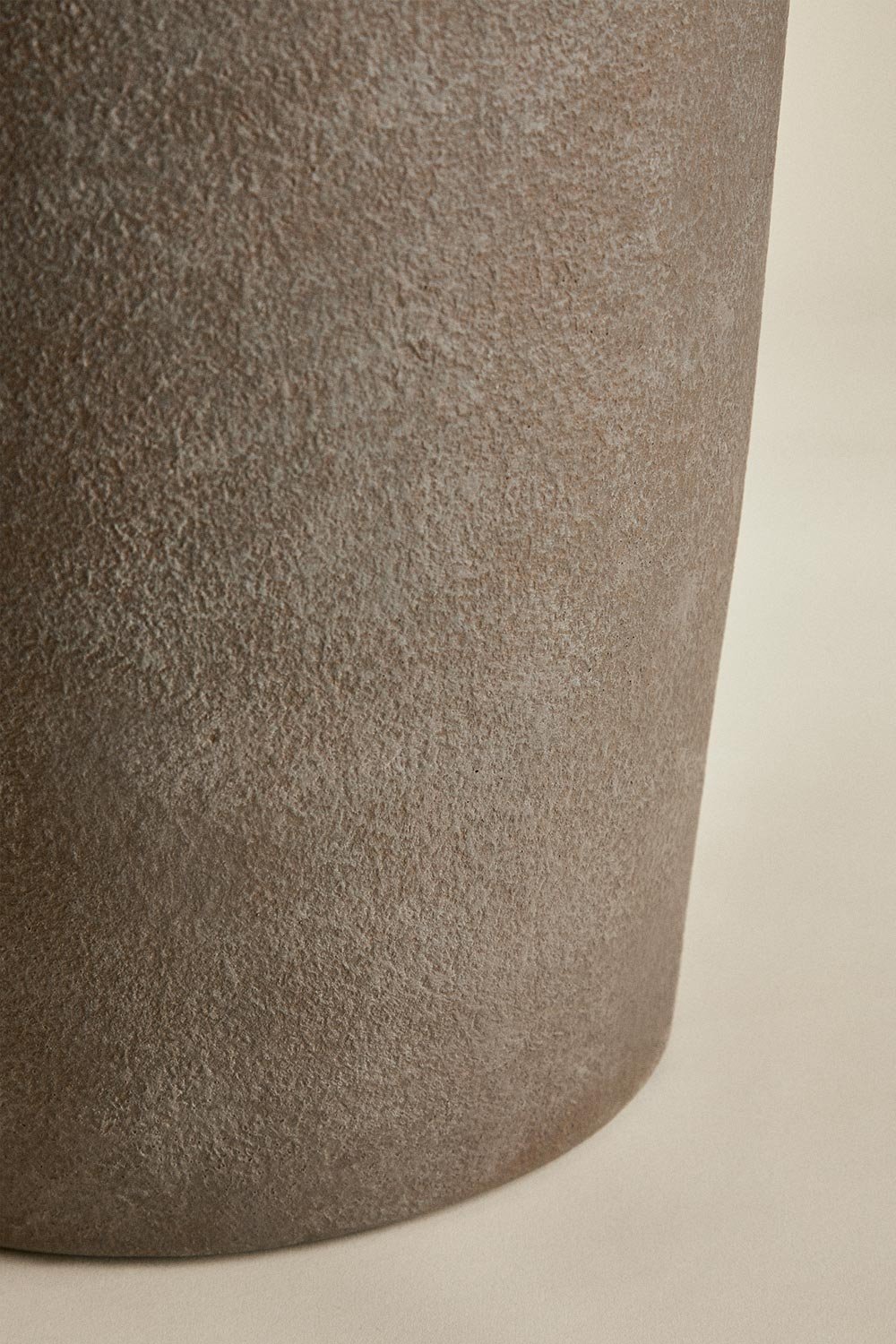 Outdoor cement planter Paige, gallery image 3