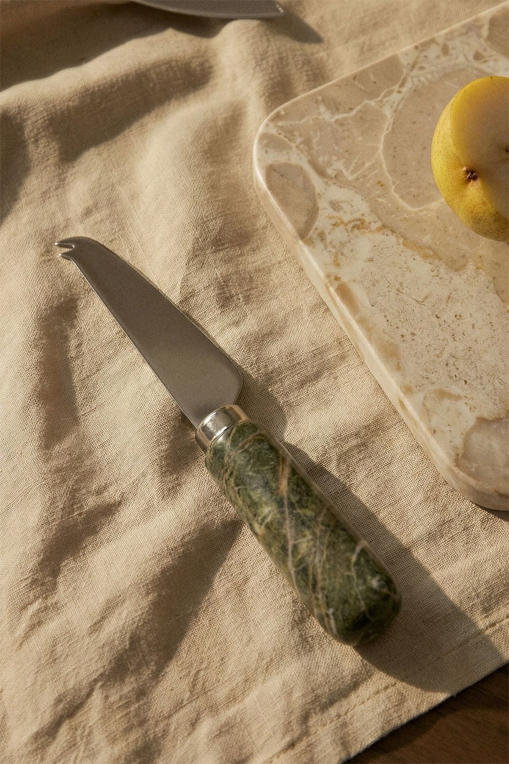 Set of 3 cheese utensils in marble and stainless steel Calven, gallery image 4