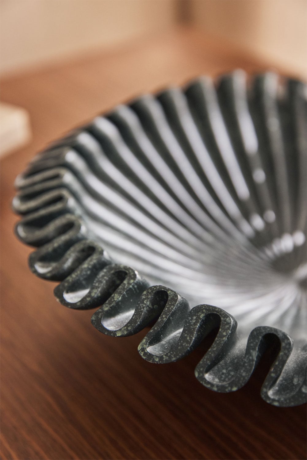 Irente decorative resin bowl, gallery image 2