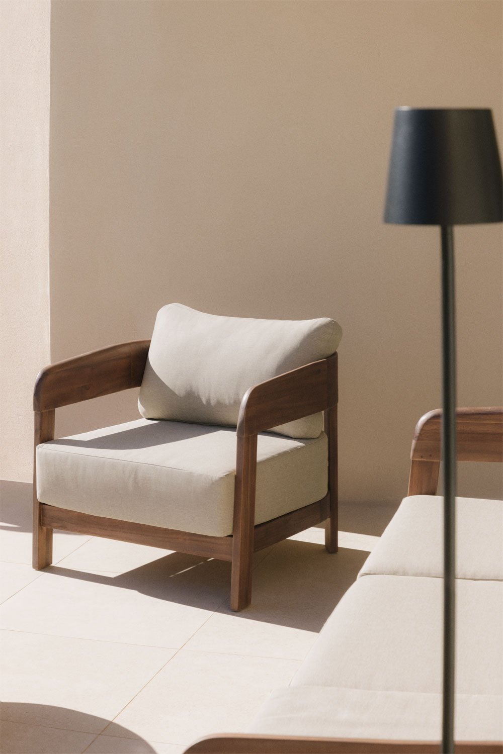 Uleno acacia wood garden armchair, gallery image 1