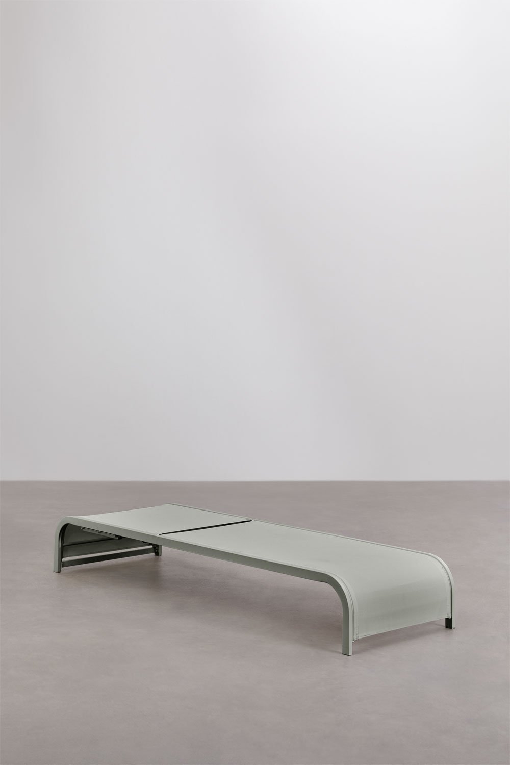 Set of 2 reclining loungers and side table in Marietta steel, gallery image 5