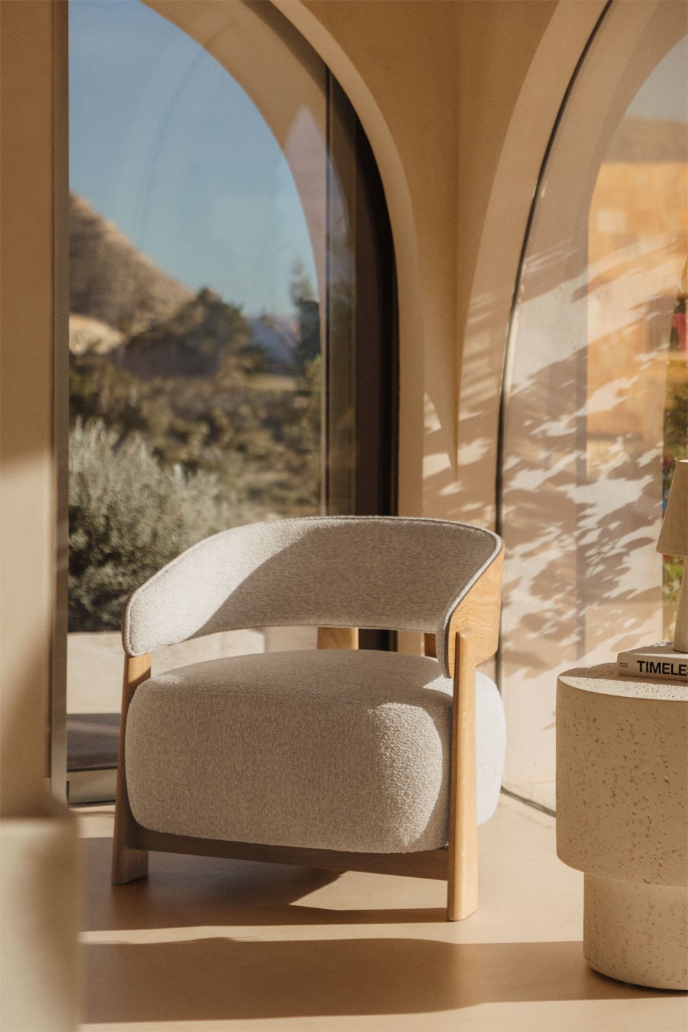 Armchair in upholstered oak wood Olea, gallery image 1