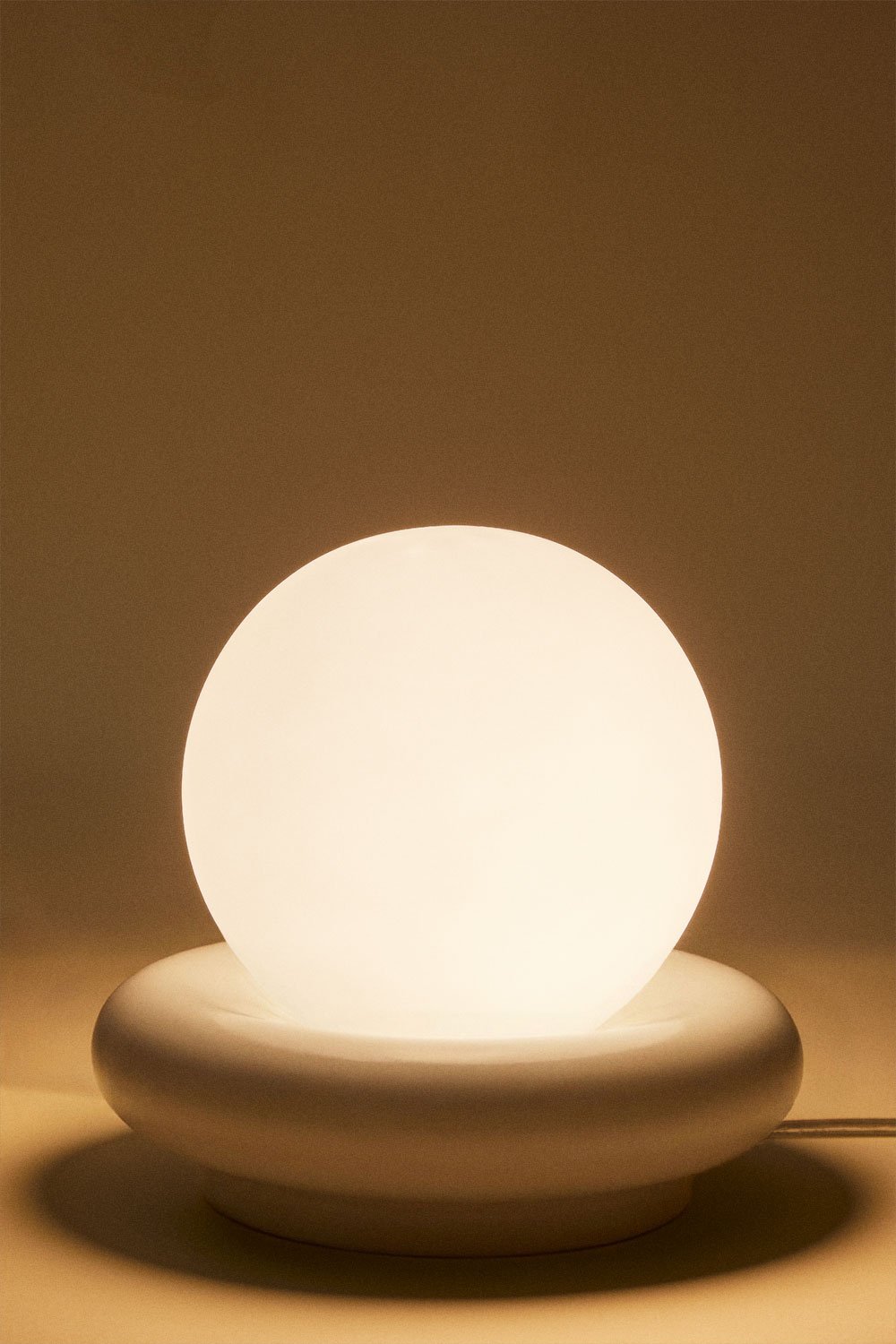 Ceramic table lamp with Kryx glass ball, gallery image 4