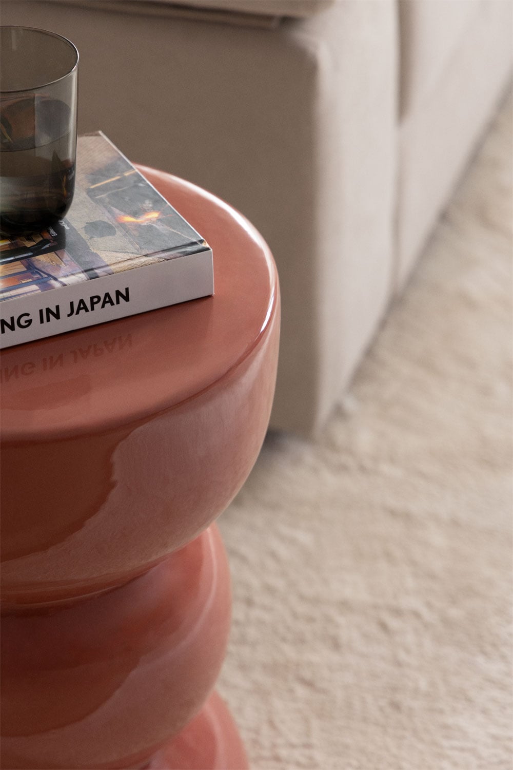 Round side table Ø35 cm in dolomite Tiyi, gallery image 2
