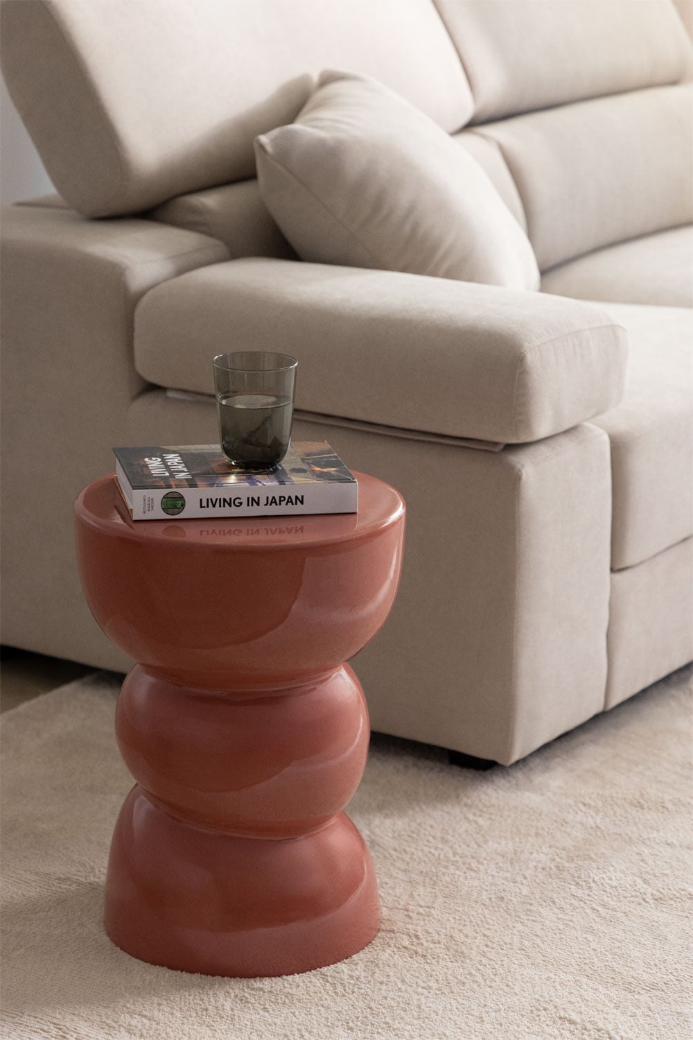 Round side table Ø35 cm in dolomite Tiyi, gallery image 1
