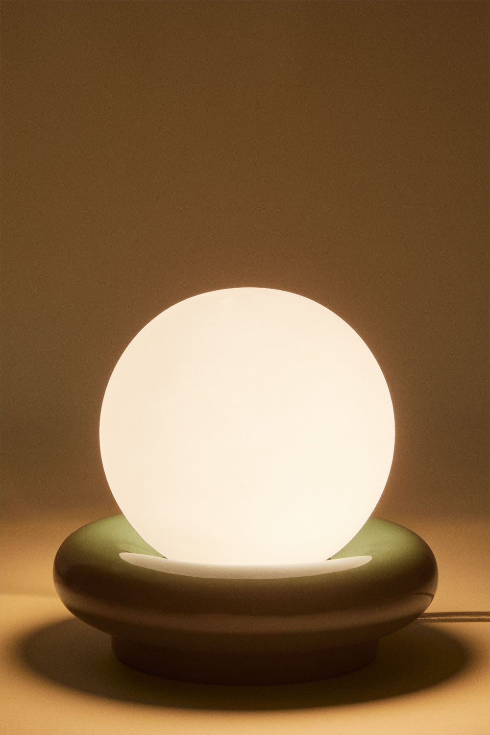 Ceramic table lamp with Kryx glass ball, gallery image 4