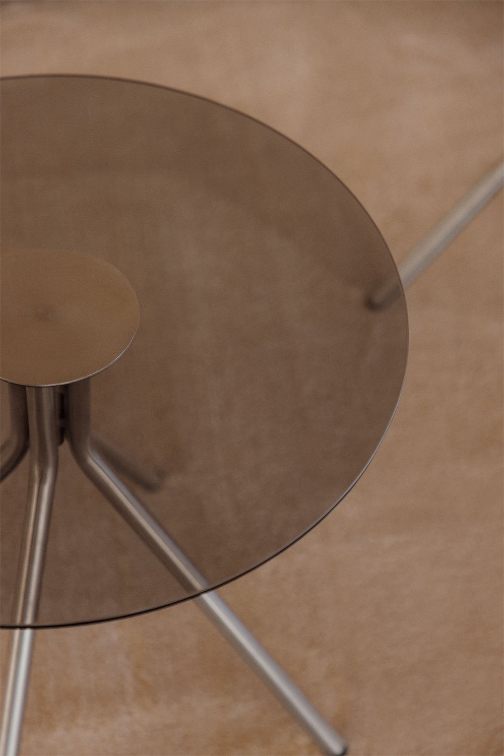 Itsoro round side table in steel and tempered glass, gallery image 2