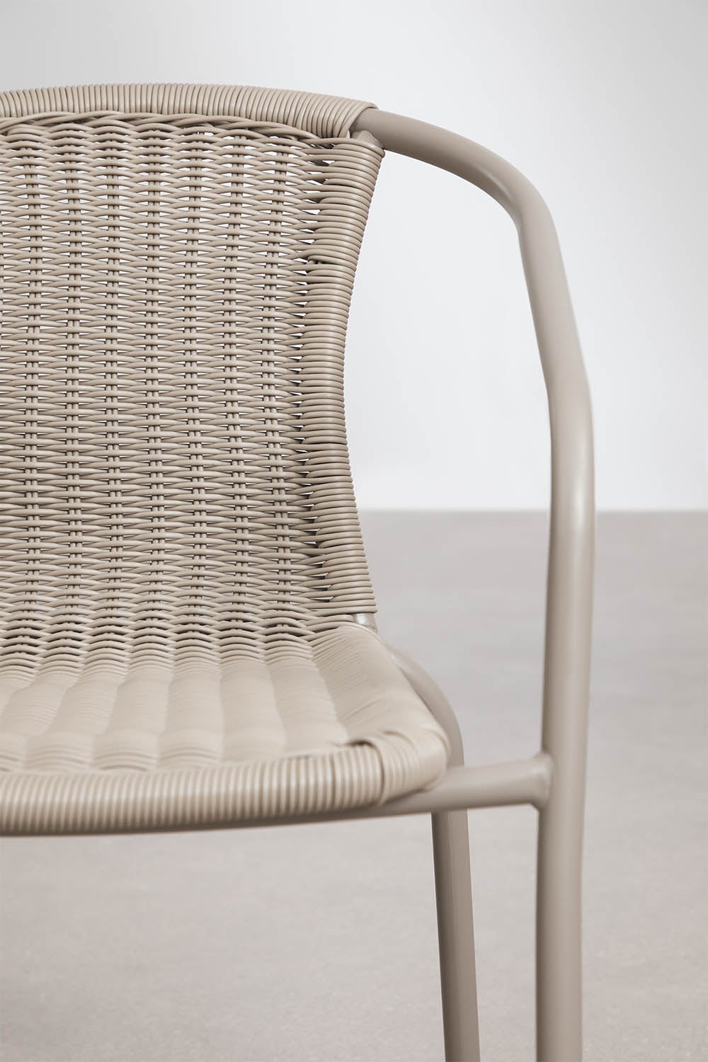 Stackable garden chair with steel armrests and synthetic rattan Kalymana, gallery image 6