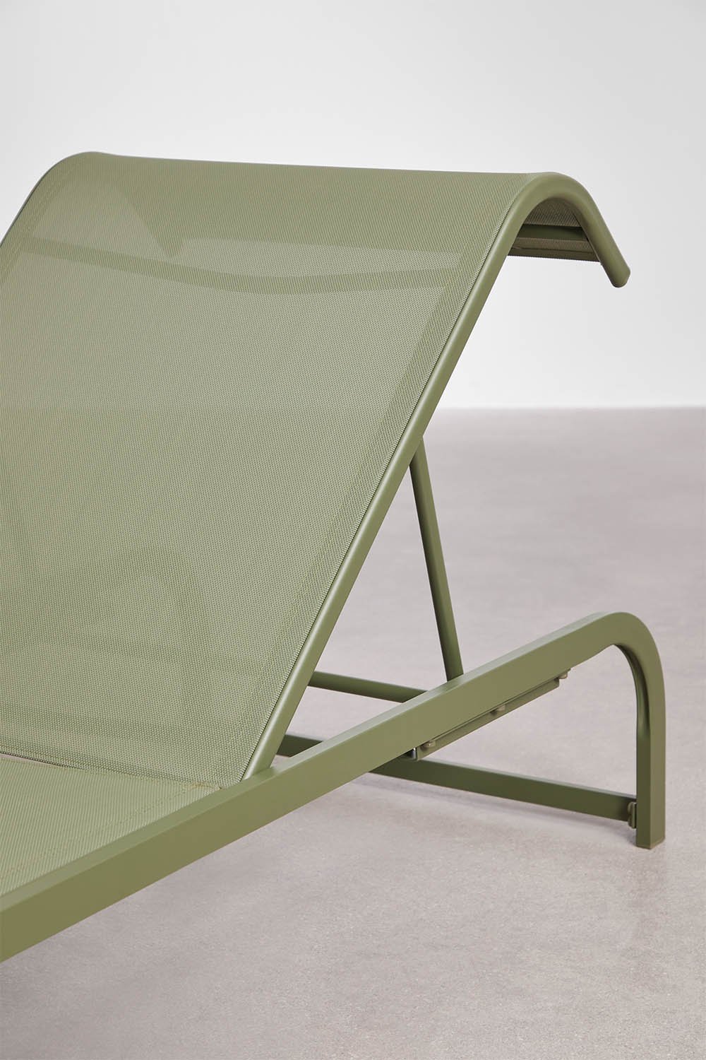 Marietta steel reclining sun lounger, gallery image 7