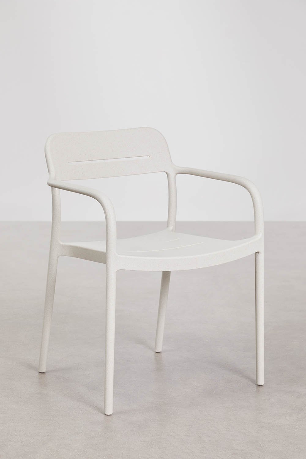 Pack of 4 stackable garden chairs with armrests in polypropylene Graneli, gallery image 3