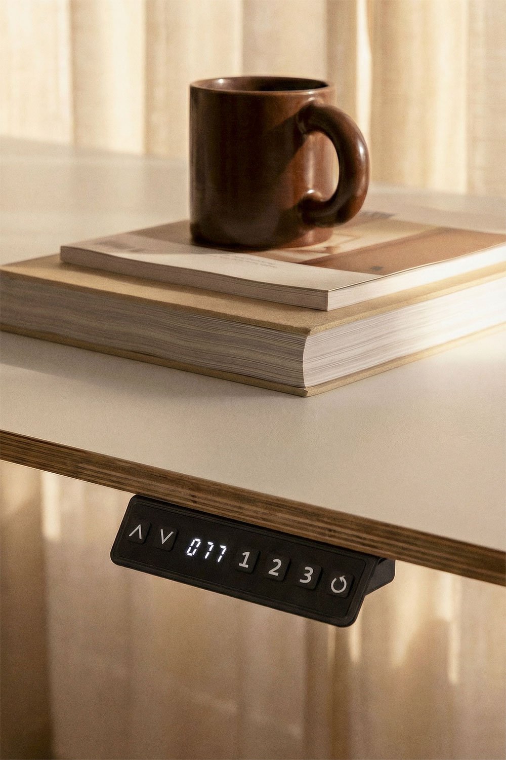 Electric rectangular height-adjustable desk with memory function in wood and iron Serpi, gallery image 3