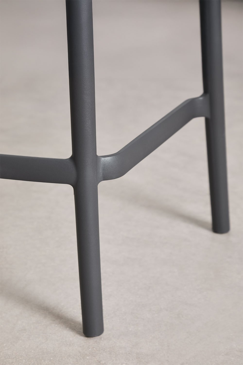 Stackable high garden stool in polypropylene Brenza, gallery image 5