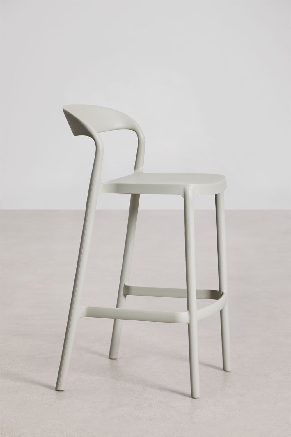 Stackable high garden stool in polypropylene Brenza, gallery image 2