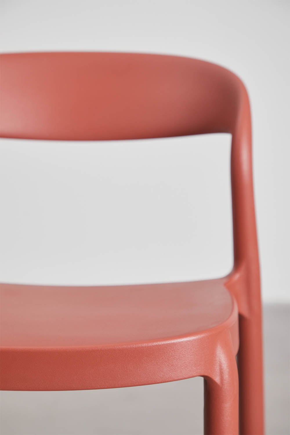 Pack of 2 stackable high stools in polypropylene Brenza, gallery image 4