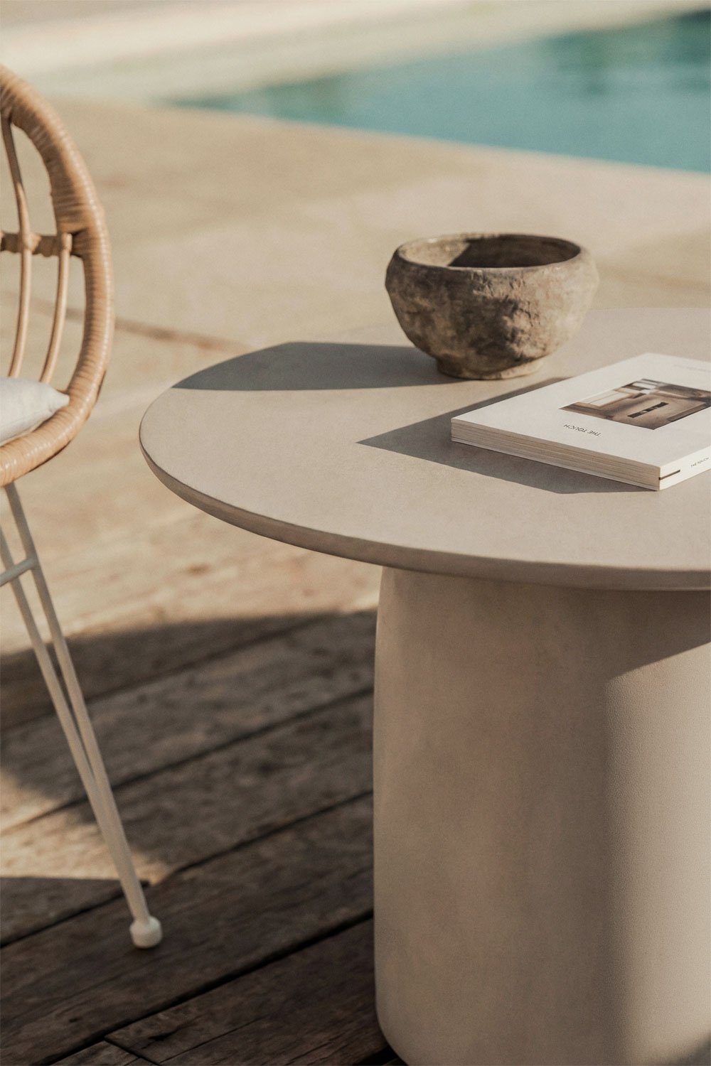 Layana round Ø75 cm cement garden coffee table, gallery image 2