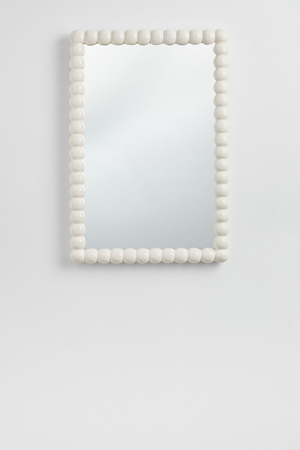 Trisnia mango wood wall mirror, gallery image 1
