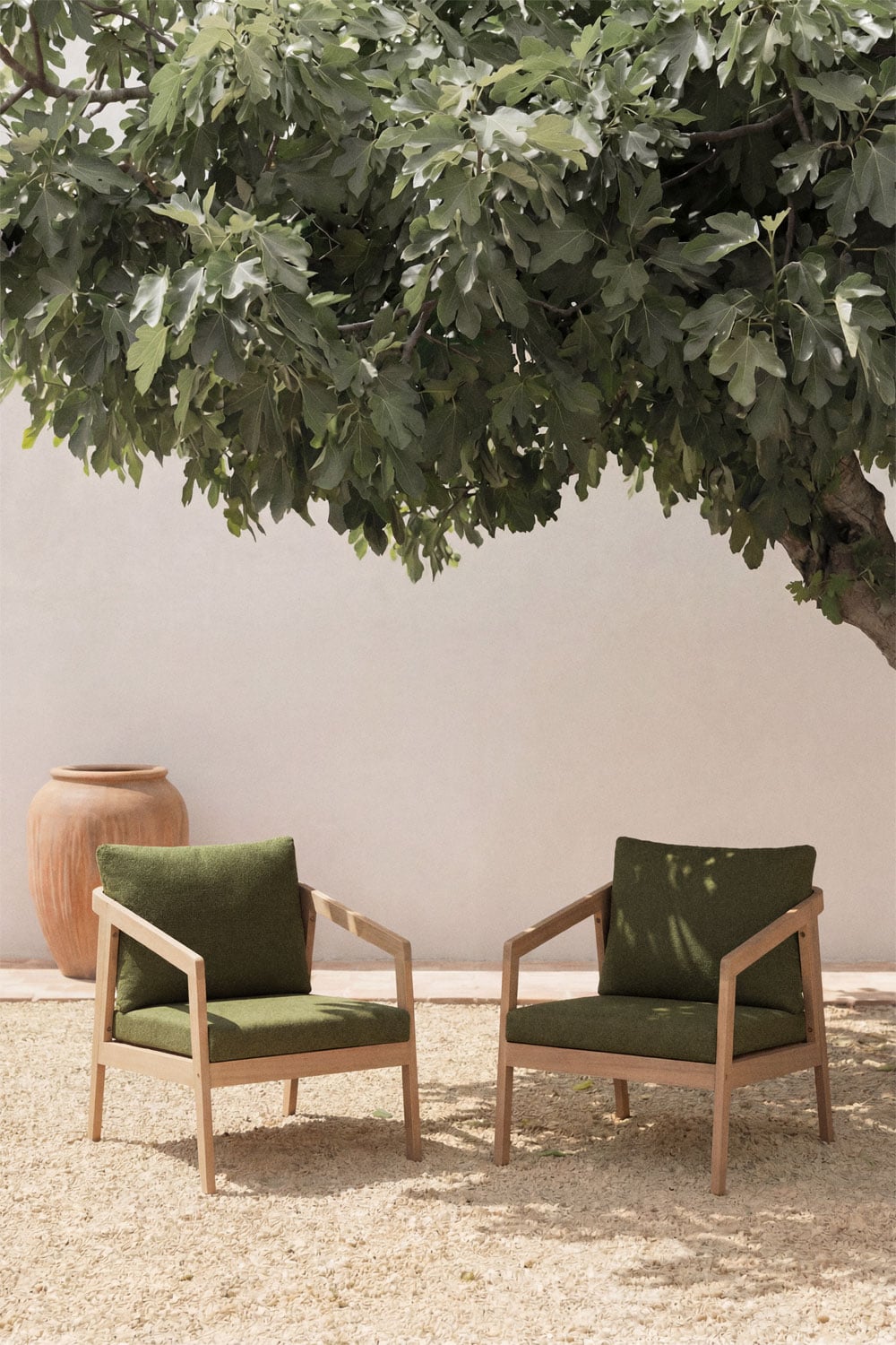 Pack of 2 garden armchairs in acacia wood Kaela, gallery image 1