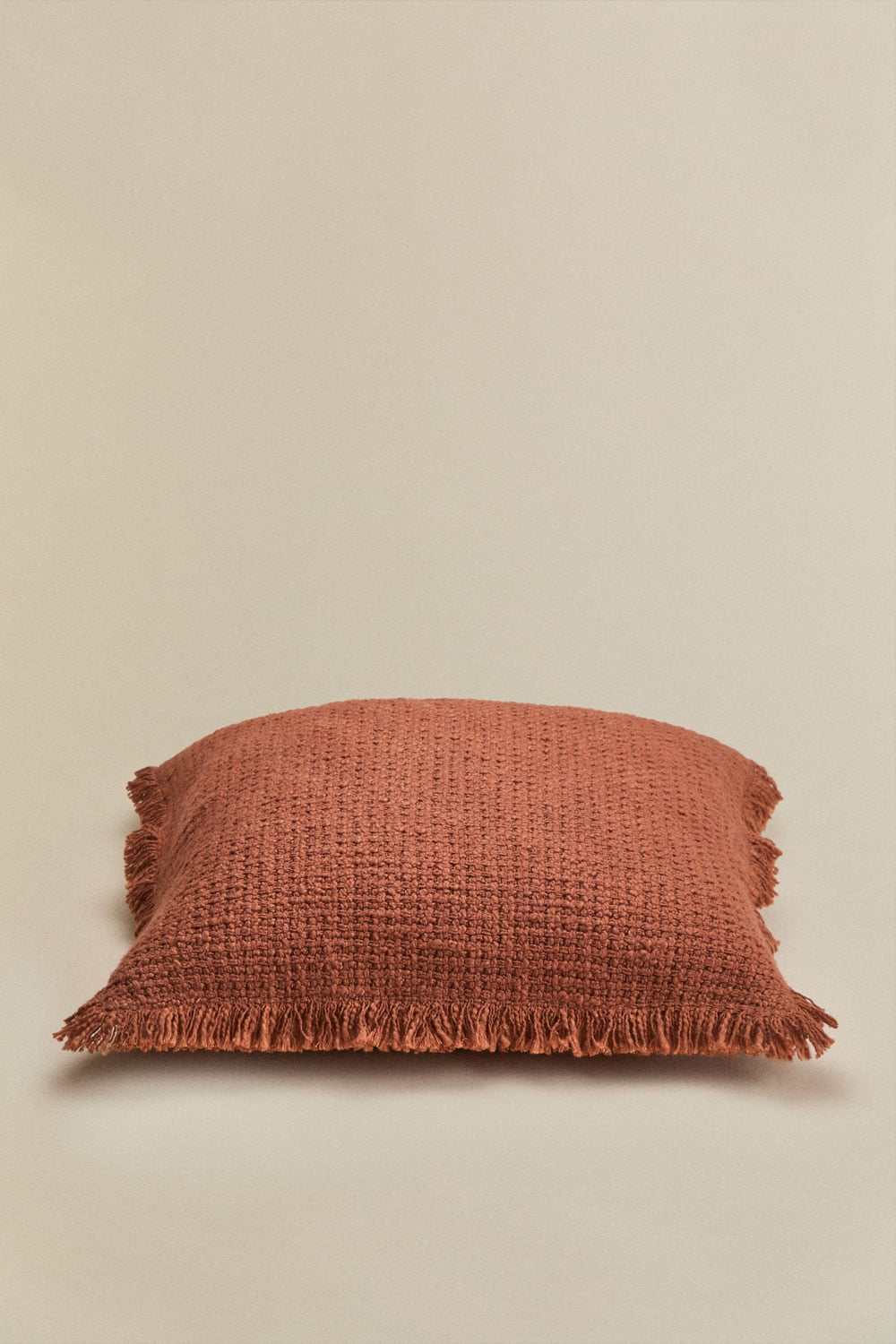 Square cushion 45x45 cm in Seyrig cotton, gallery image 2