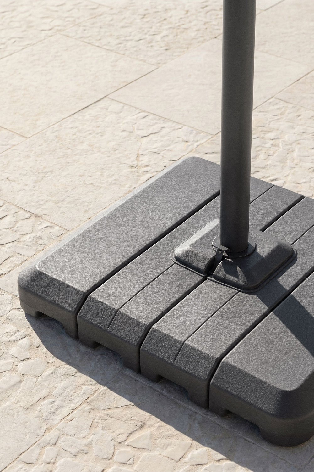 Square 100x100 cm fillable umbrella base Pietra, gallery image 2