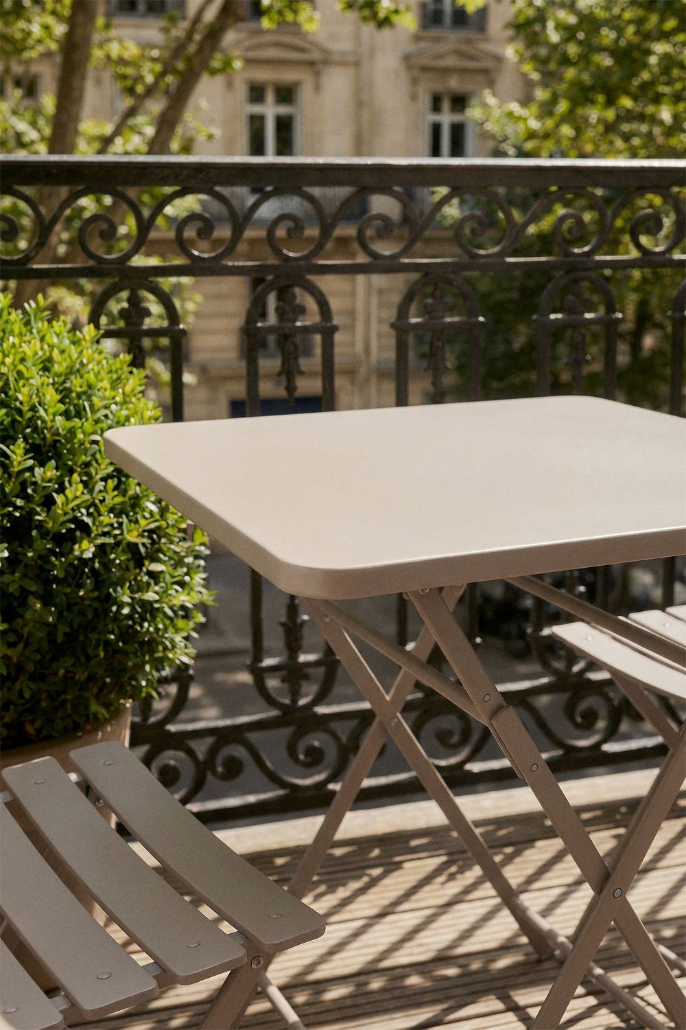 Square folding 60x60 cm table set with 2 garden chairs in Tamarit steel, gallery image 2