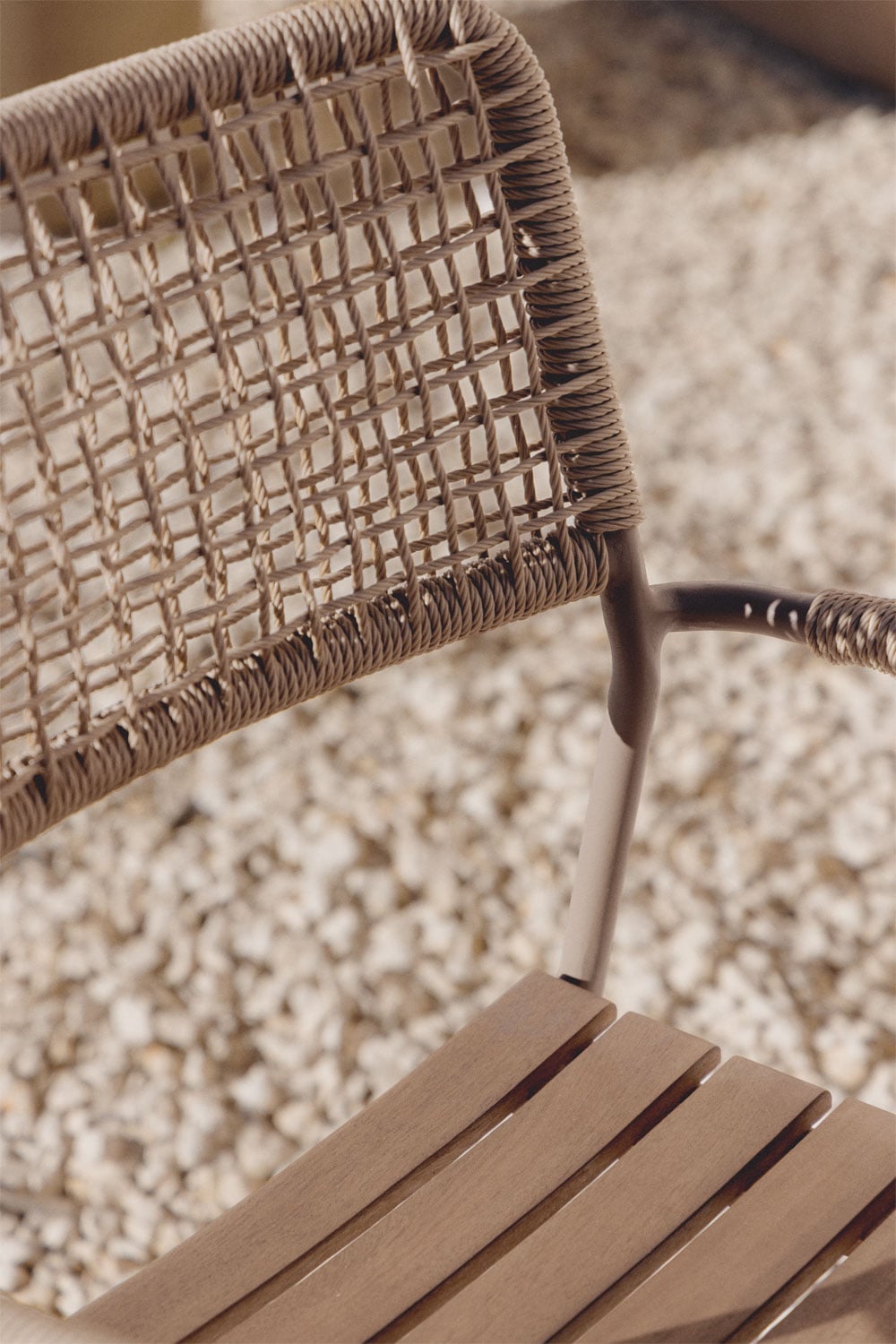 Stackable garden chair with armrests in steel and acacia wood Tilda, gallery image 2