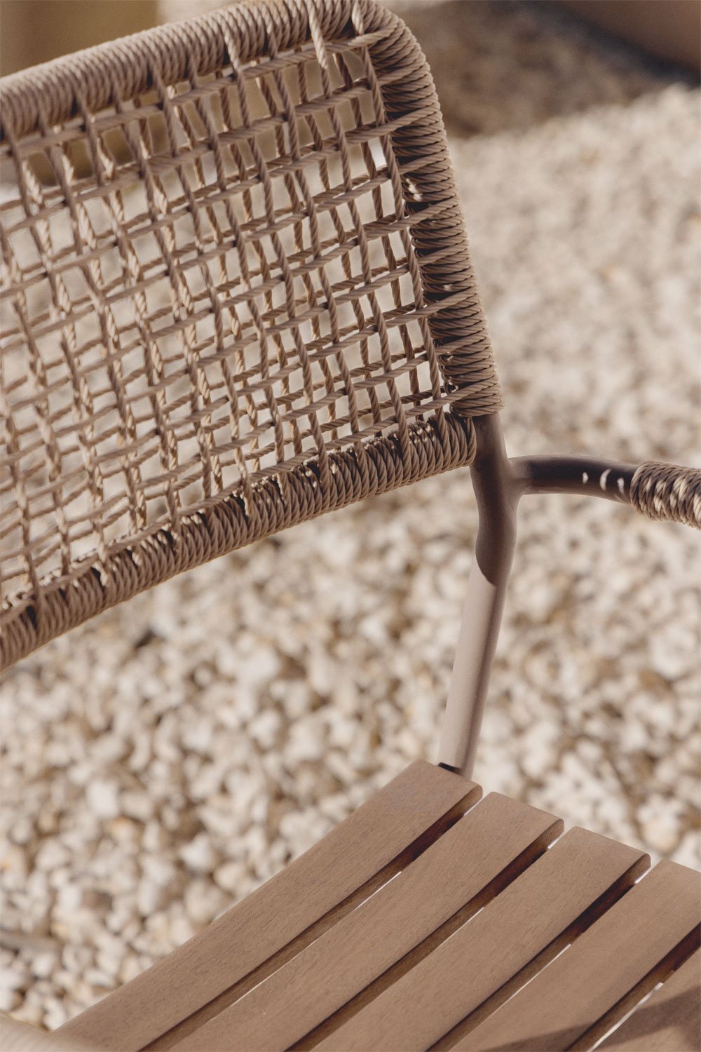 Pack of 2 stackable garden chairs with armrests in steel and acacia wood Tilda, gallery image 2