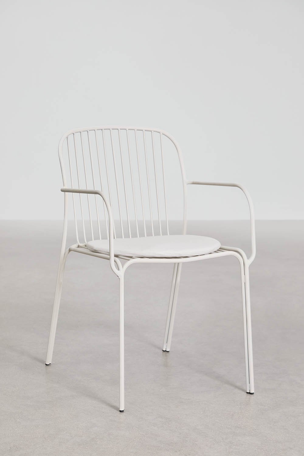 Anerina dining chair with steel armrests, gallery image 1