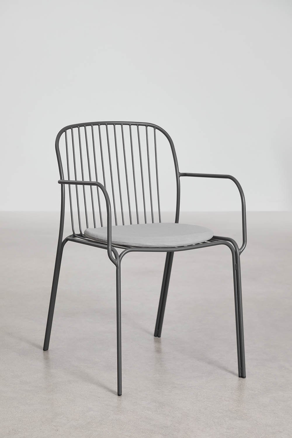 Anerina dining chair with steel armrests, gallery image 1