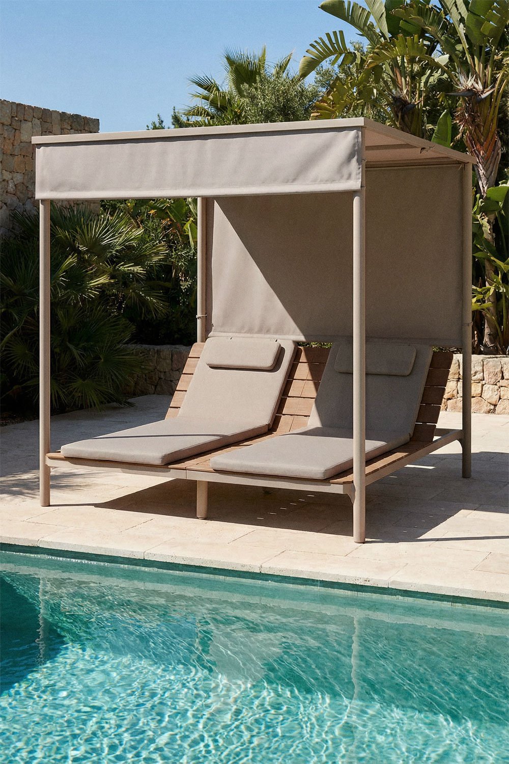 Reclining Balinese bed in acacia wood and steel Sirka, gallery image 1