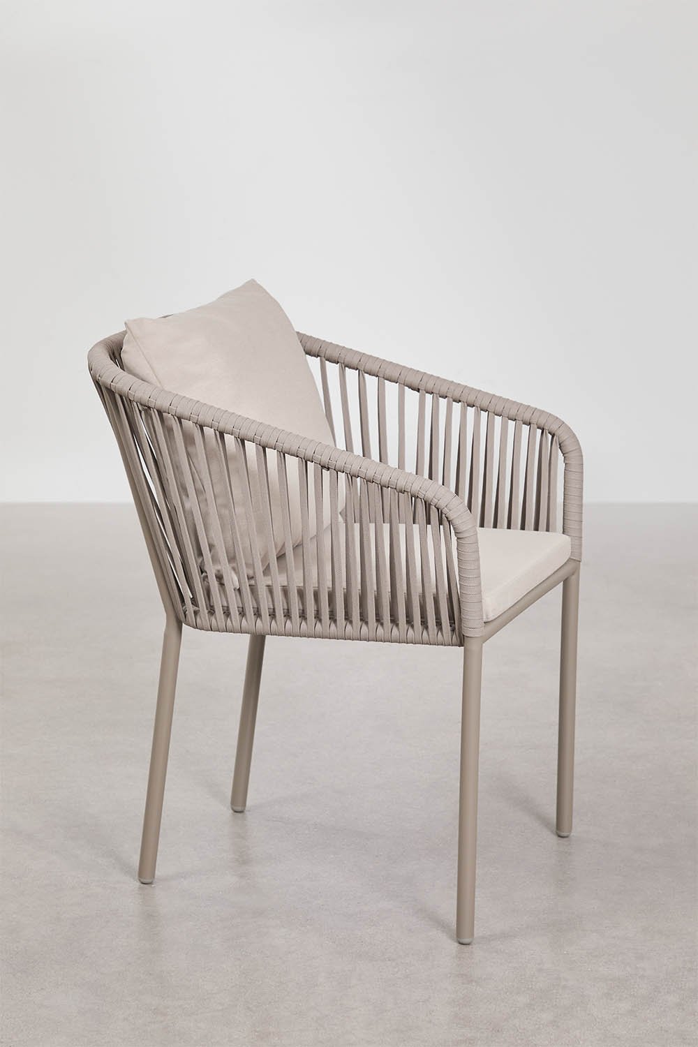 Arhiza Classic garden chair with braided rope armrests, gallery image 4