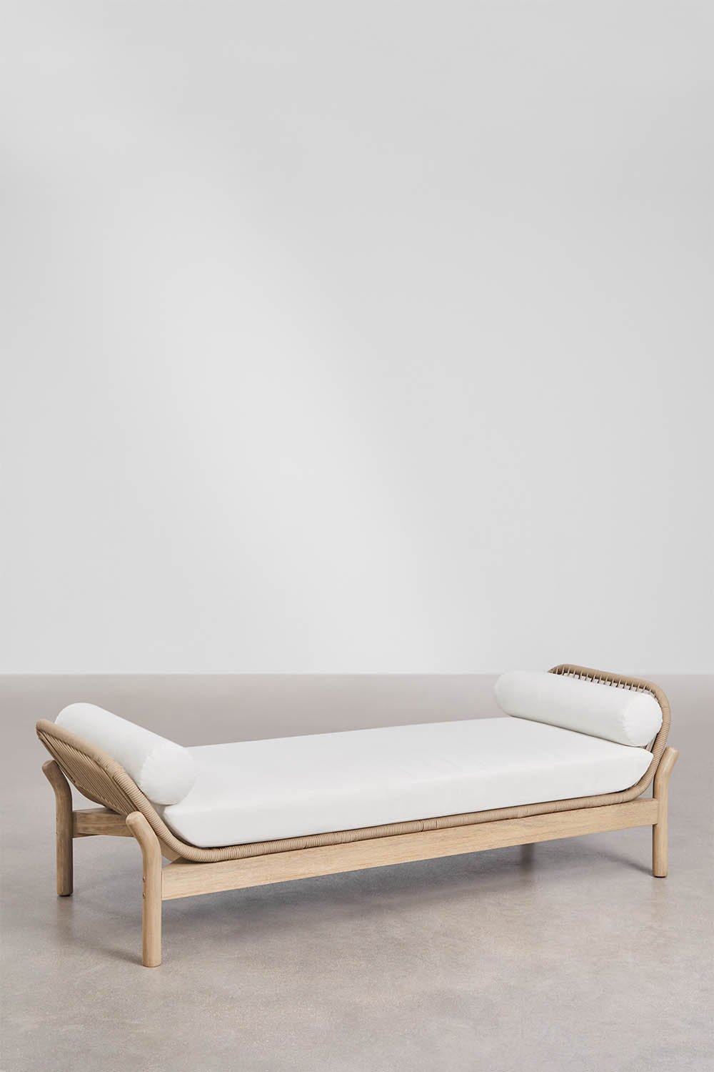 Karvia acacia wood and braided rope daybed, gallery image 1