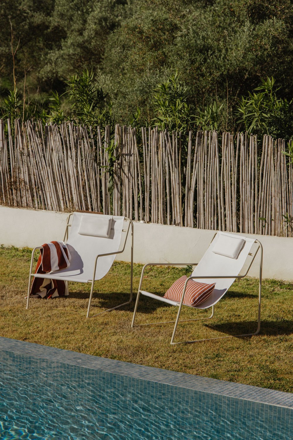 Pack of 2 steel armrest hammocks with cushion Lorvian, gallery image 1