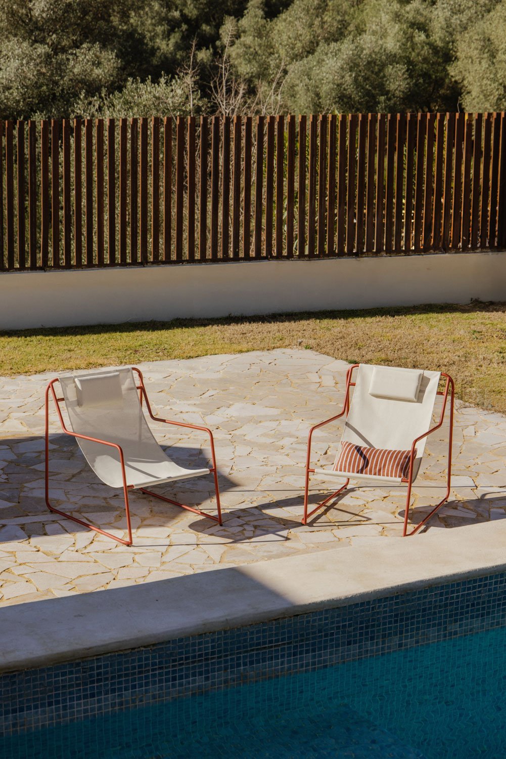 Pack of 2 steel Lorvian hammocks with cushion and armrest, gallery image 1