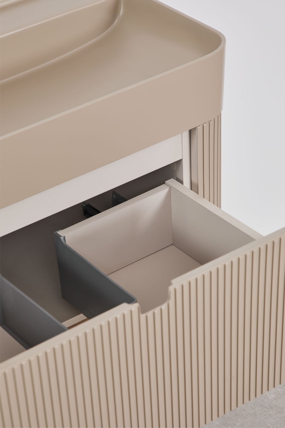 Suspended 80x40 cm wooden bathroom furniture set with integrated Saioa sink, gallery image 4