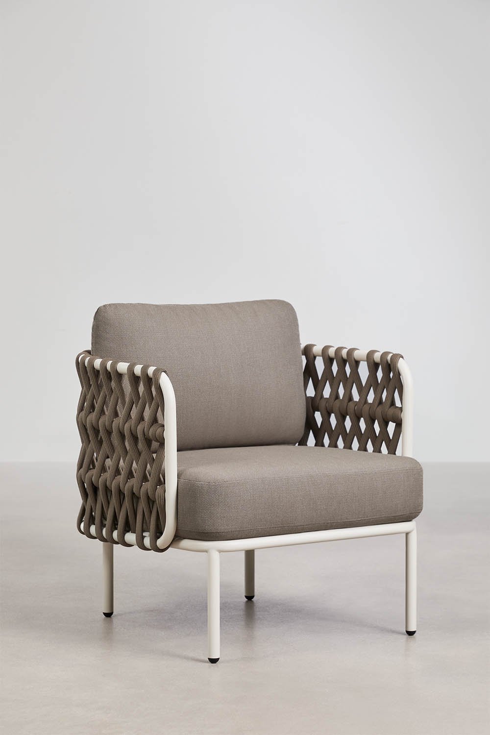 Garden set with 3-seater sofa, 2 armchairs in Tevary braided rope, and Boleni aluminum coffee table, gallery image 7