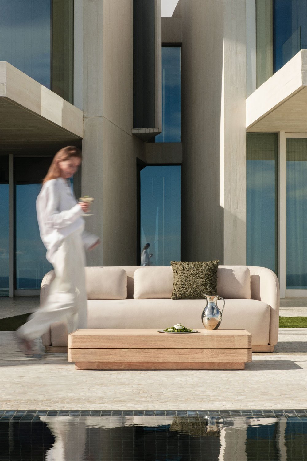 Garden set with 3-seater sofa and 130x75 cm rectangular coffee table in Verona acacia wood, gallery image 1