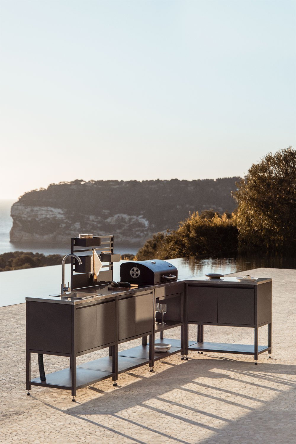 5-piece outdoor corner modular kitchen with sink, organizer panel, and steel charcoal barbecue Savona, gallery image 1
