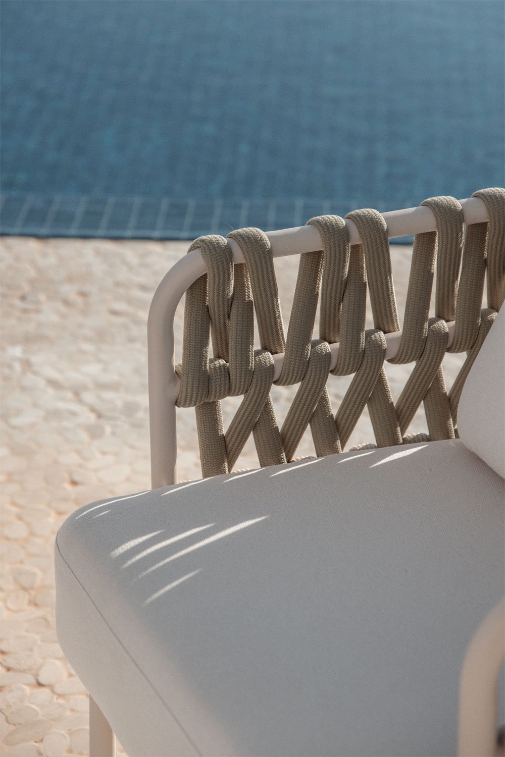 Pack of 2 garden armchairs in aluminum and braided rope Tevary, gallery image 2