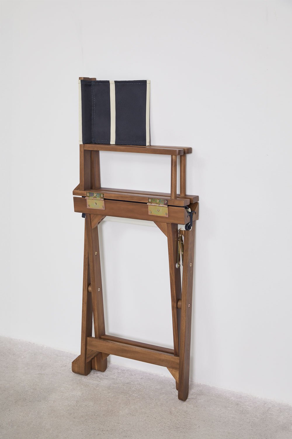 Ridley folding director's chair in acacia wood, gallery image 6
