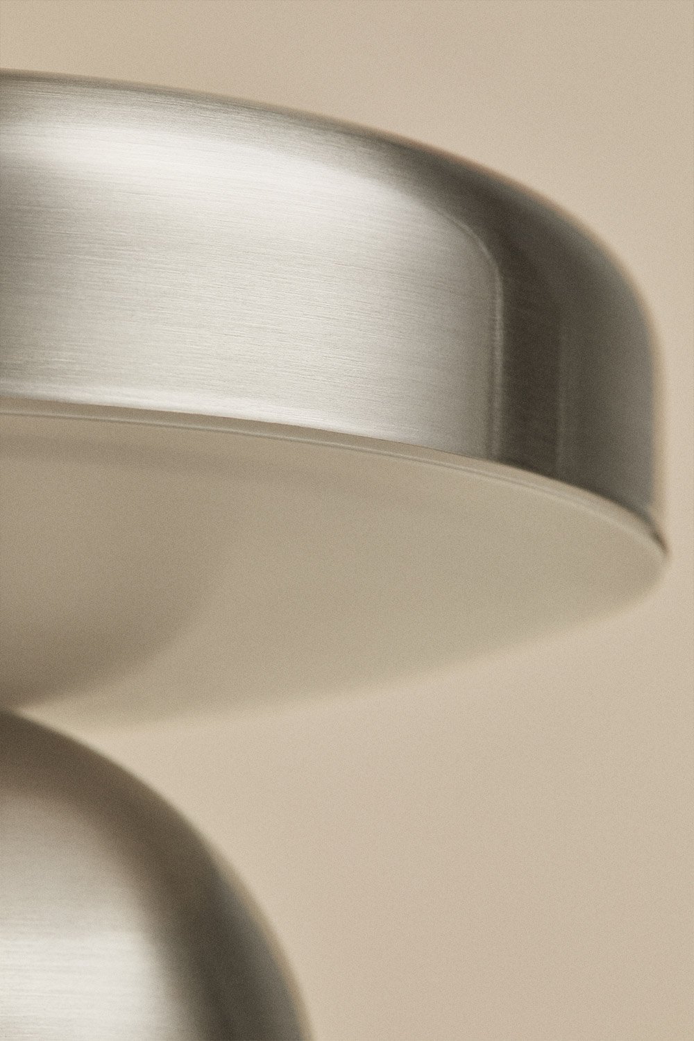 Wireless LED table lamp in iron Akita, gallery image 5