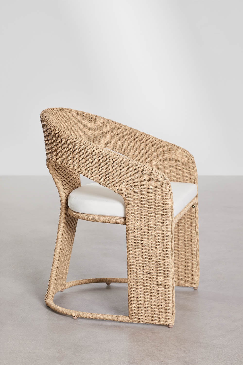 Dubai 200x100 cm rectangular table set and 8 Omarel synthetic rattan garden chairs, gallery image 8