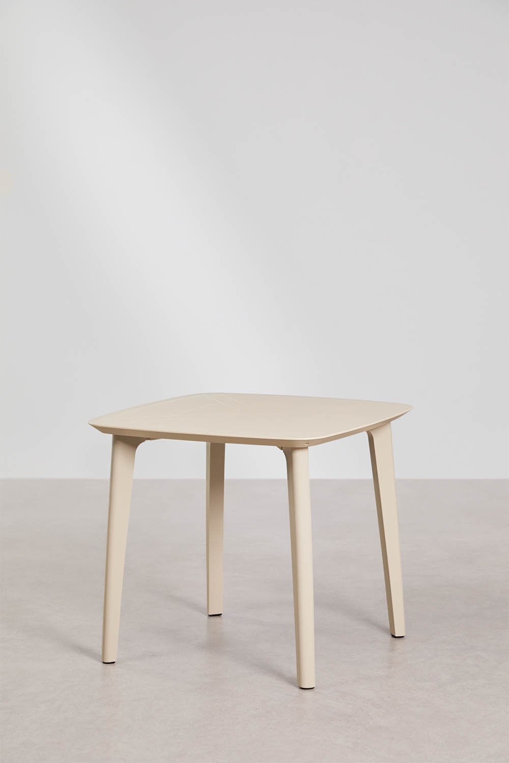 Square garden table 85x85 cm in Scand polypropylene, gallery image 1