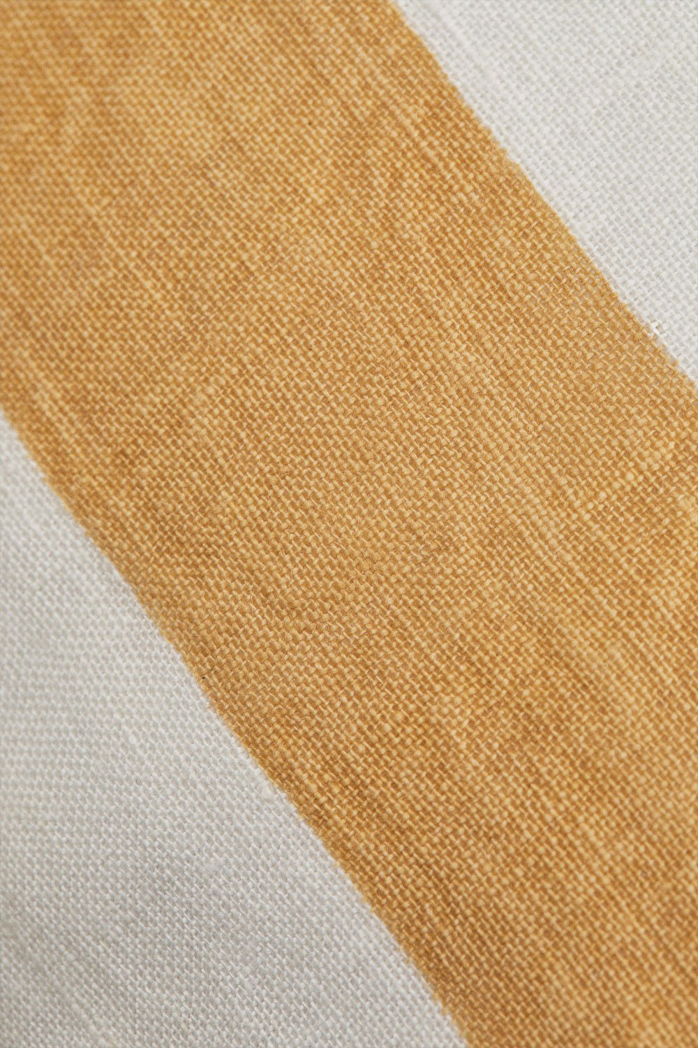 Square cushion 45x45 cm in Trakos linen, gallery image 5