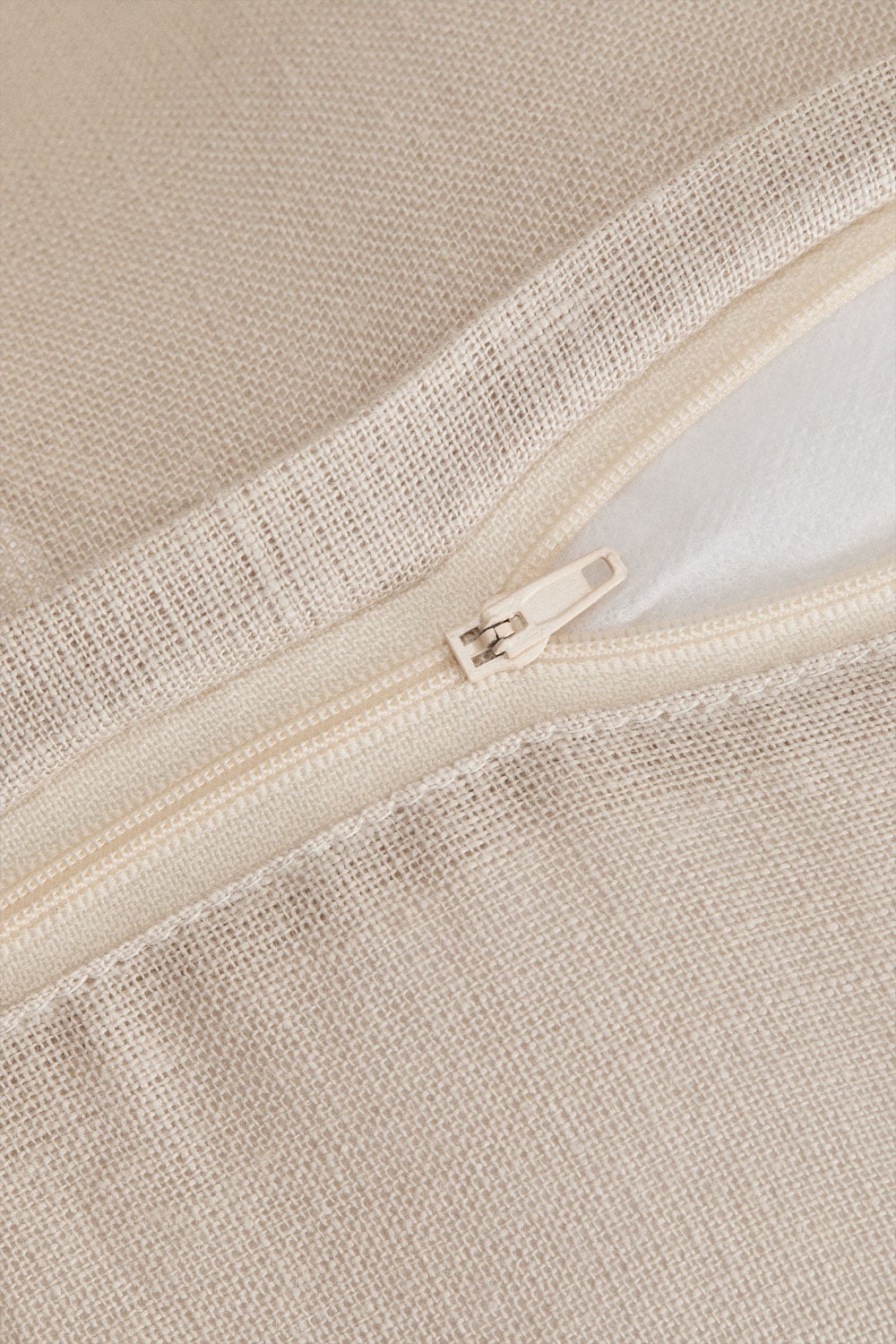 Rectangular cushion 30x50 cm in Ludet linen, gallery image 8