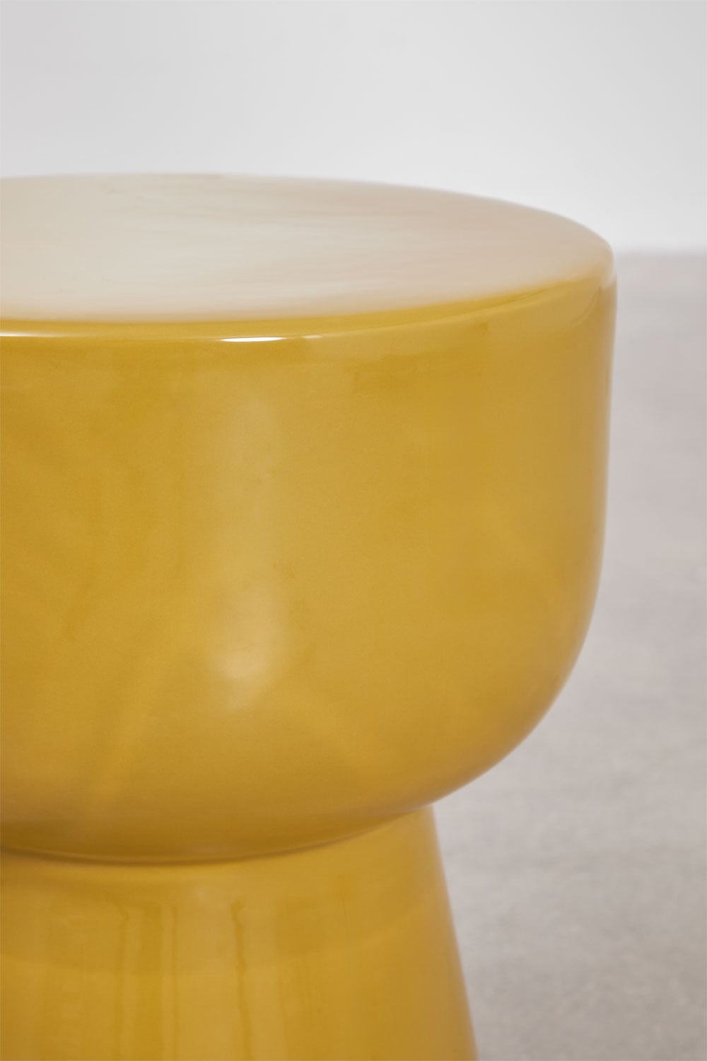 Round Ø35 cm garden side table in Kaly dolomite, gallery image 2