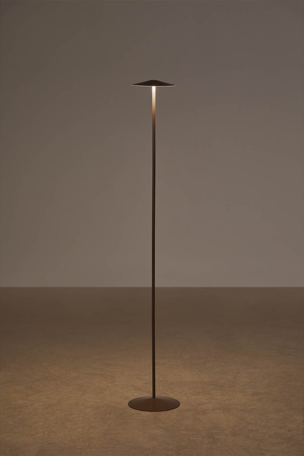 Emilein wireless LED iron floor lamp, gallery image 3