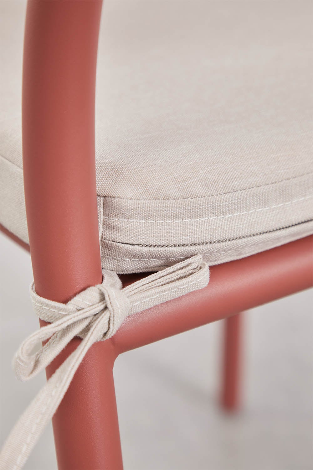 Pack of 4 stackable garden chairs with braided rope armrests Arhiza, gallery image 8