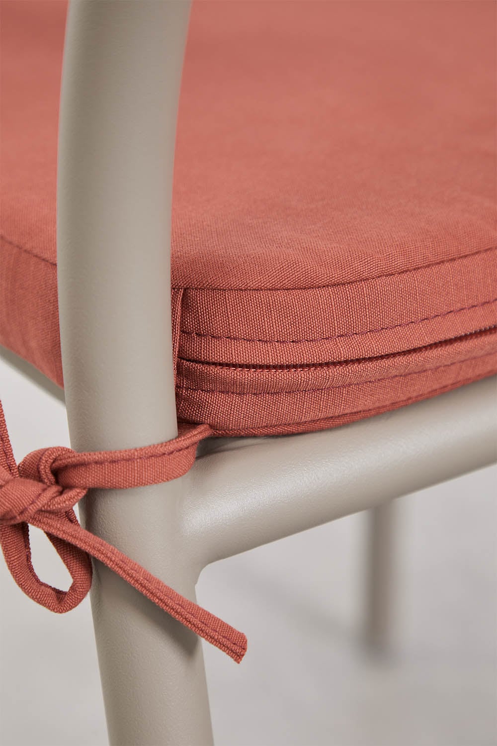 Pack of 4 stackable garden chairs with braided rope armrests Arhiza, gallery image 7