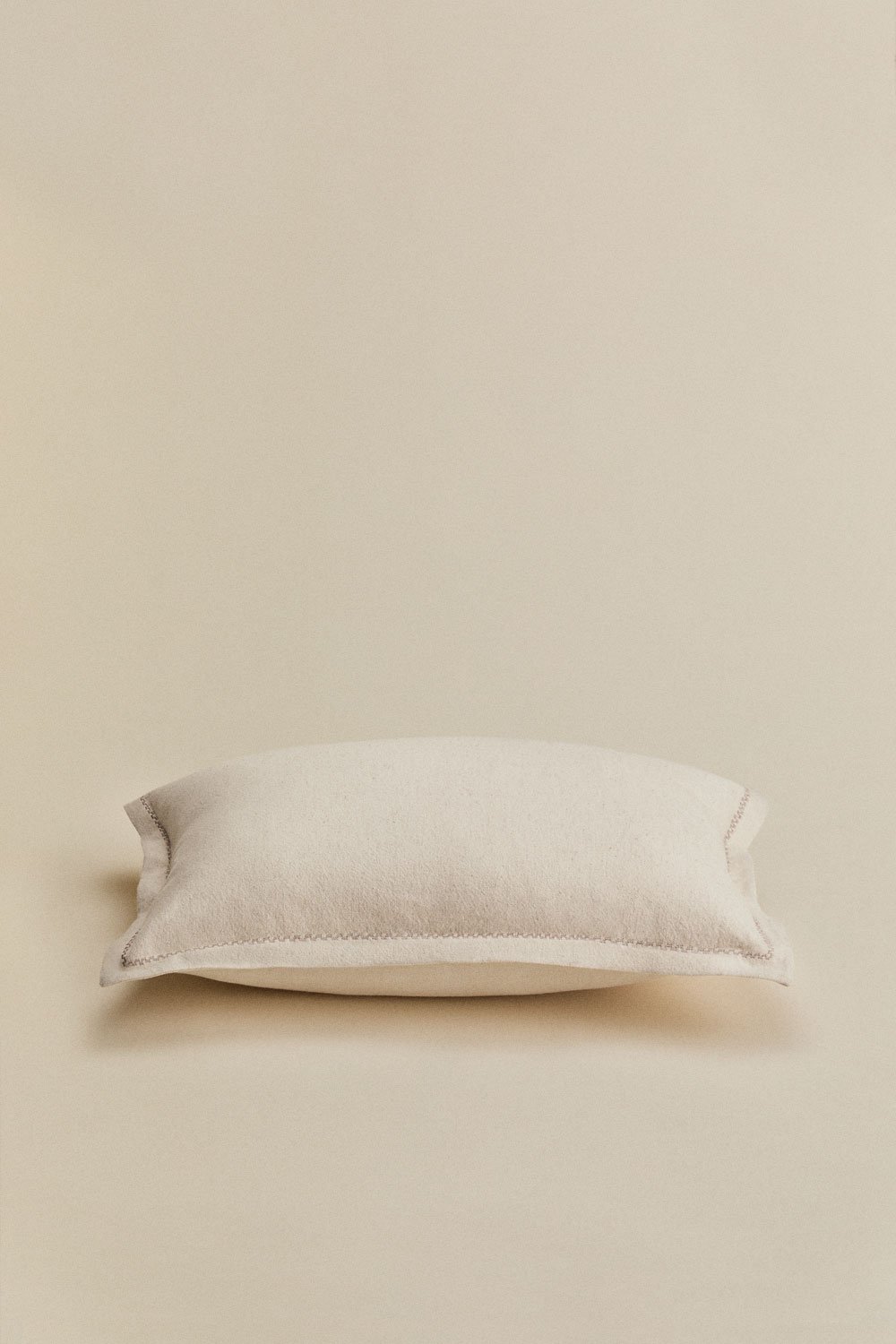Rectangular cushion 30x50 cm in cotton and linen Nisora, gallery image 2